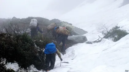 雅江峡谷遇险：难以规范的穿越行动2