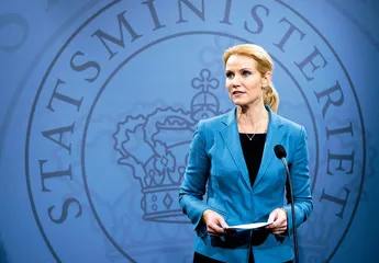 丹麦首位女首相就职