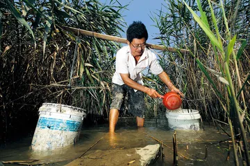 失落的村庄：上岸渔民的生存3