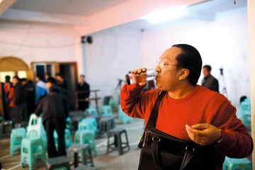 成都歌手许丹之死：一个女孩的奋斗5