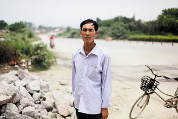 覃家兄妹的“山寨”收费站1