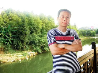 龚厚钦：从英雄警察到官场挑战者