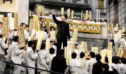 《建党伟业》：见微知著