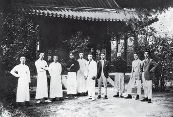 从上海发起组到中共“一大”9