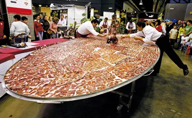 西班牙酒肉穿行