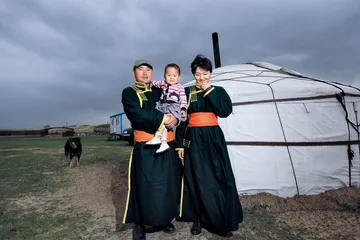 白音海鲁尔：一个牧民合作社的故事