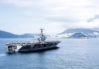 海洋利益需要航母——专访军事战略专家乔良少将