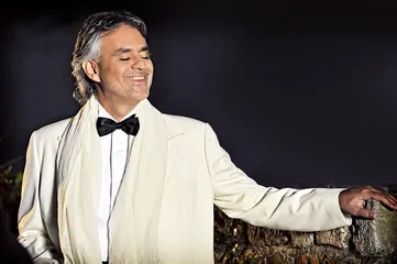 波切利：歌剧舞台上的跨界人生