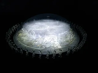 他的作品就像是巨大的玩具8
