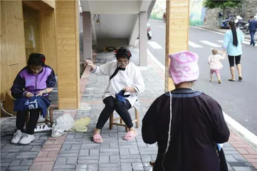 榕江脱贫：搬离大山后的新生活10