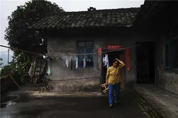 “逃离五通桥”背后：老城区的化工之困