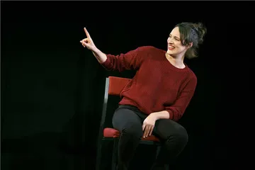 舞台上的Fleabag，快乐地当着现代女性1