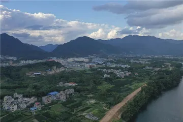 昭平脱贫：脚踏实地的道路探索1
