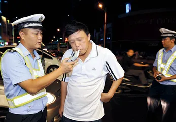 ​《刑法修正案（八）草案》：刑罚的扩张与收缩
