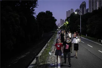 武汉堤防，人水共生1