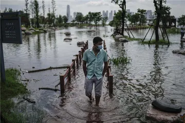 暴雨倾城，治涝恶性循环何解？