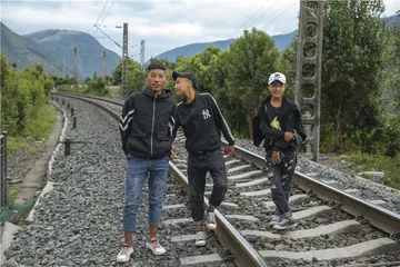 大凉山小慢车行记