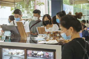 游心咖啡馆的江与湖3