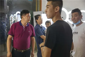 野蛮生长的直播第一村5
