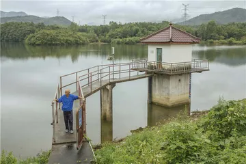 安徽小县城的大水库4