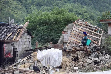 冕宁大水后的山民和村庄1