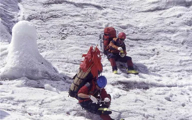 自主登山30年：一个学生社团对山峰的探索2