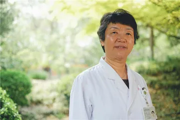 “透析者”如何活着：一个医生的保卫战