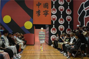 李宁：左手时尚，右手专业4