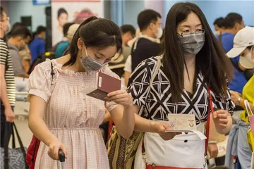 中国游客滞留斐济：疫情、边境政策与个人命运0