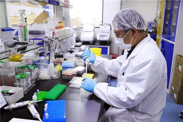 新冠疫苗研发：漫长的冒险与希望
