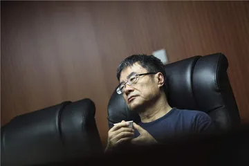 周国平：失去距离，对于亲密关系是一个考验0