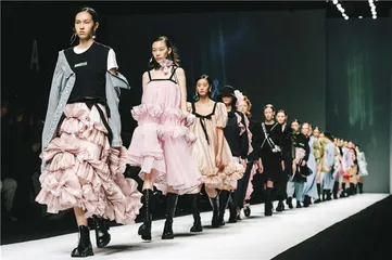 李薇：我喜欢“命题作文”1
