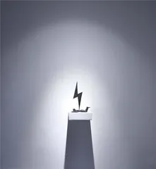 厉槟源：在风暴里感受风暴