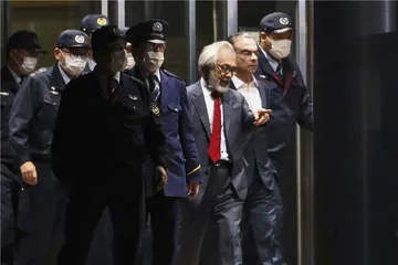 逃亡者戈恩：“达沃斯人”的倒掉1