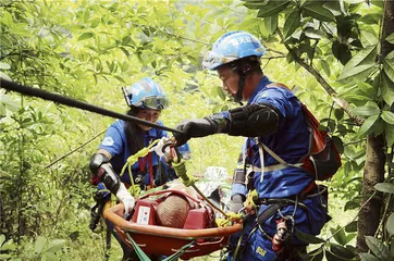 救出的15人与消失的2人：一起户外救援悲剧2