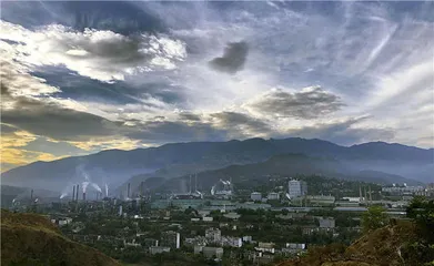 钢铁城市的炎凉世界