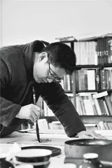 粉彩天球瓶：精细图像时代2