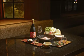 捞一筷子喝一口，火锅与酒