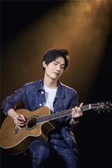 陈楚生，直面自己的影子