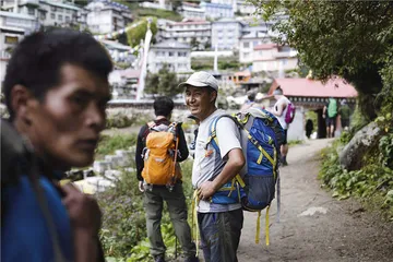 珠峰大本营行记：在山的阴影下5