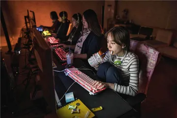赢得冠军后，电竞开始自我正名