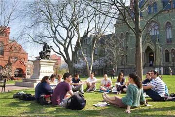大学是积极入世的象牙塔
