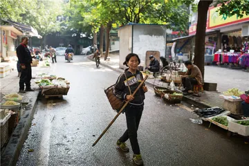 被落下的人生：刘小玲的死结