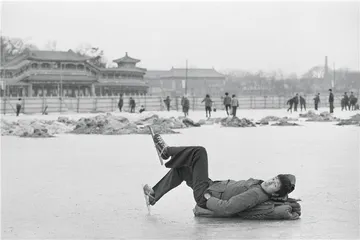 刘香成：我见证了80年代初中国人肢体语言的变化1