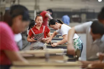 东莞制造业：“世界工厂”的冰与火