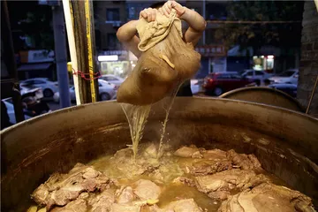 早安晨之美，泡在羊肉里的西安10