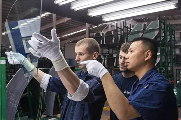 曹德旺：我在美国做玻璃1