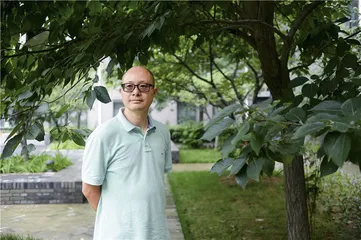 人行道、菜市场和城市里的人2