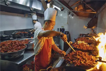 小龙虾，“宵夜之王”的诞生