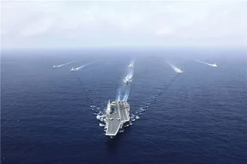 再说将南海博弈设定为一场“持久战”